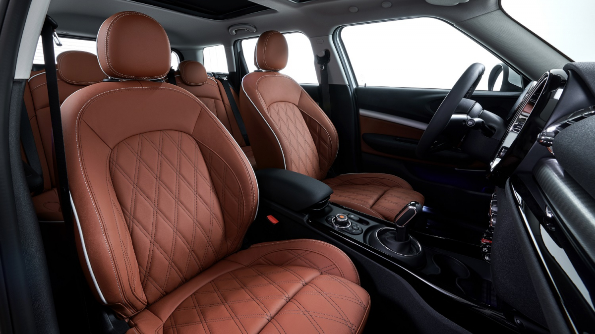 ▲MINI 이즐링턴 에디션 몰트브라운 가죽 시트 적용 모델  (사진제공=MINI 코리아)
