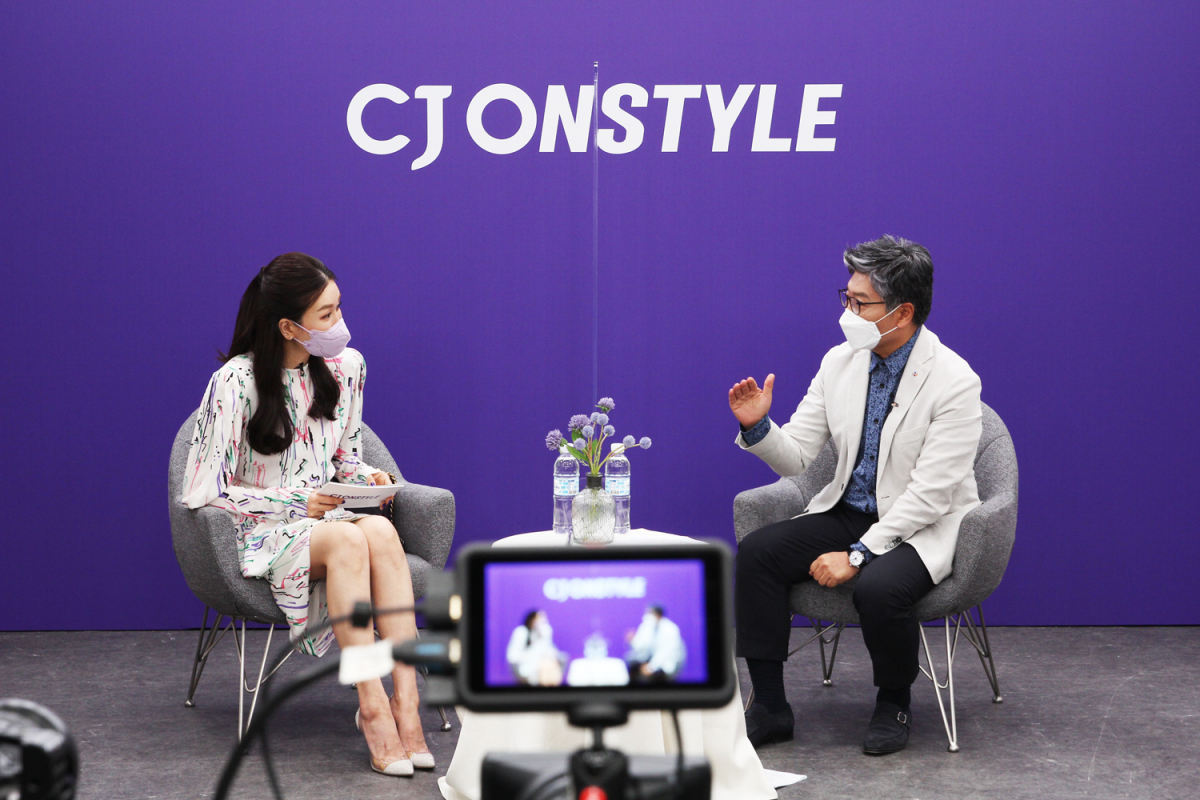 ▲28일 CJ온스타일 출범 온라인 기자간담회에서 발언하는 허민호 CJ온스타일 대표이사 (사진제공=CJ ENM 오쇼핑 부문)