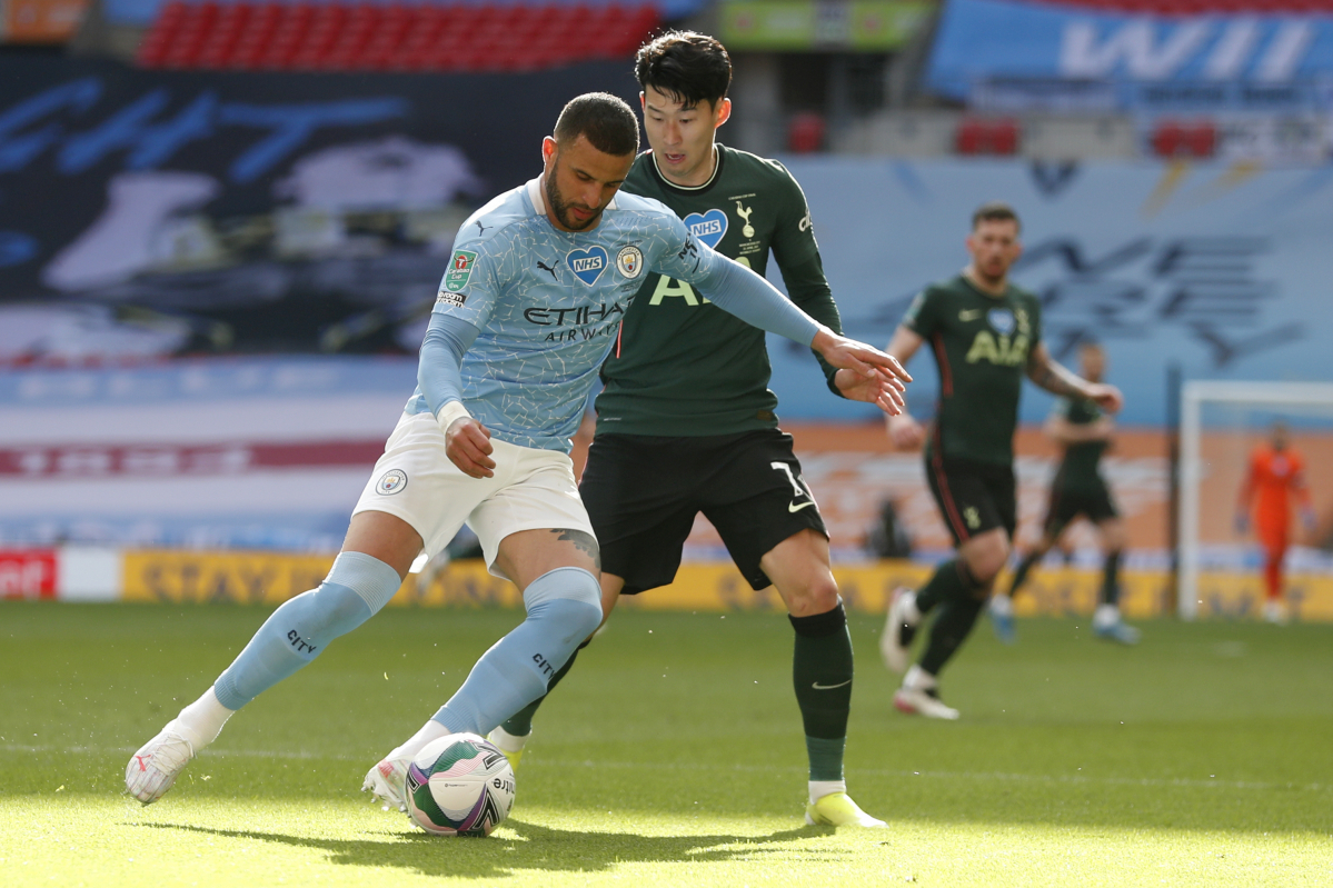 ▲손흥민(오른쪽)이 지난 4월 25일(현지시각) 영국 런던의 웸블리 스타디움에서 열린 맨체스터 시티와의 카라바오컵(리그컵) 결승전에 선발 출전해 공을 다투고 있다. 토트넘은 이날 0-1로 패하며 13년 만의 리그컵 탈환에 실패해 통산 5번째 준우승을 차지했다. (런던=AP/뉴시스)