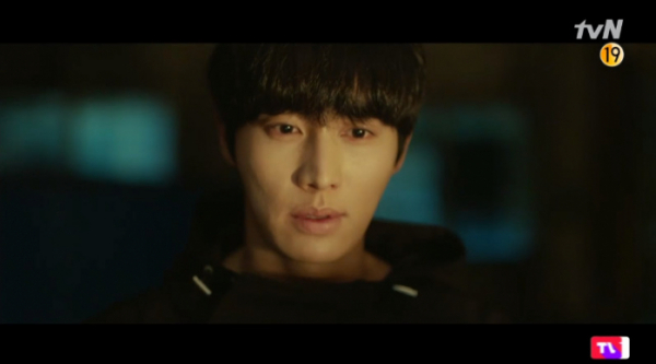 ▲마우스 10회 (사진=tvN 방송화면 캡처)