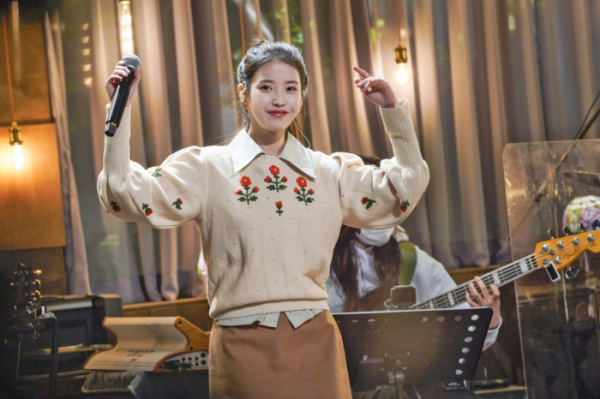 ▲아이유 유명가수전(사진제공=JTBC)
