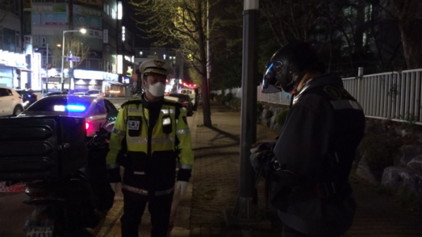 ▲'다큐멘터리 3일' 교통경찰 암행순찰(사진제공=KBS)