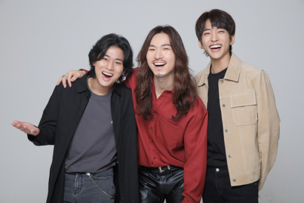 ▲'싱어게인' 이승윤X정홍일X이무진(사진제공=쇼플레이 엔터테인먼트)