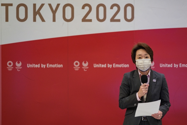 ▲하시모토 세이코 도쿄 올림픽 조직위 회장이 26일 도쿄에서 이사회를 열고 발언하고 있다. 도쿄/EPA연합뉴스

