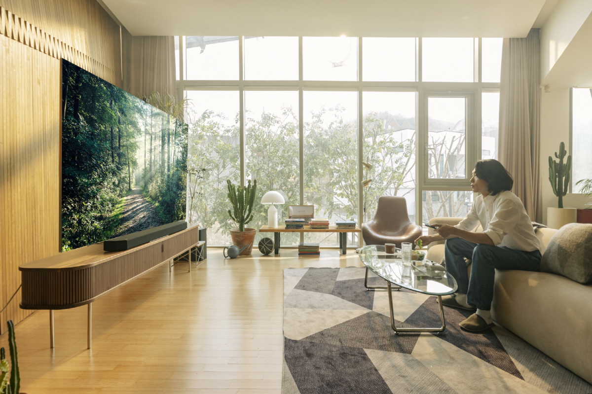 ▲삼성전자가 ‘Neo LIFE’ 영상을 통해 Neo QLED 8K와 함께하는 다양한 라이프스타일을 소개했다. (사진제공=삼성전자)