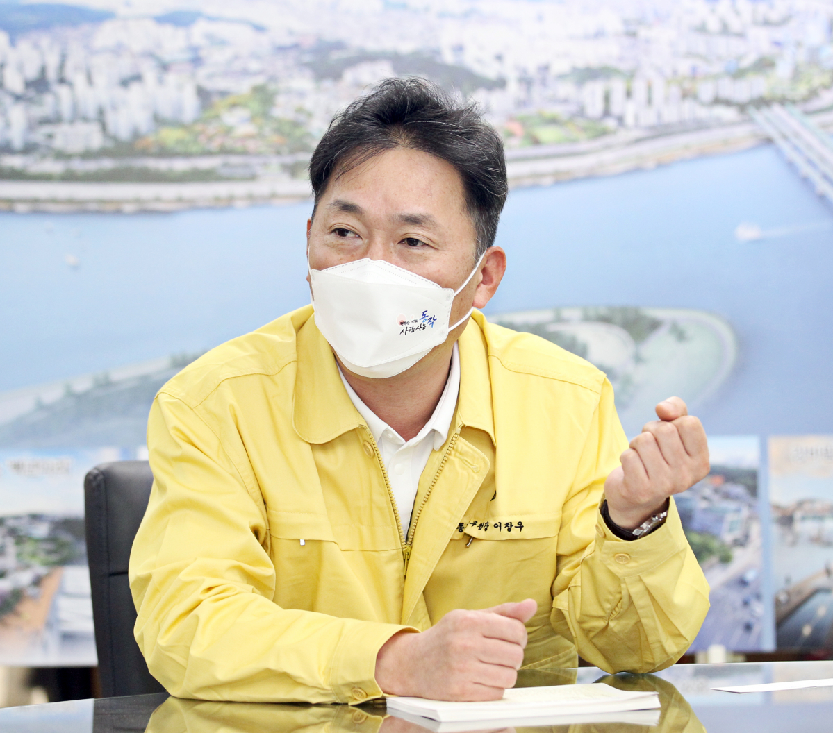 ▲이창우 동작구청장이 3일 이투데이를 만나 사당권을 경제중심지로 만들겠다는 포부를 밝히고 있다. 동장구는 이 구청장 부임 이후 서울시 공모사업에 여러 차례 선정됐다. (사진제공=동작구)