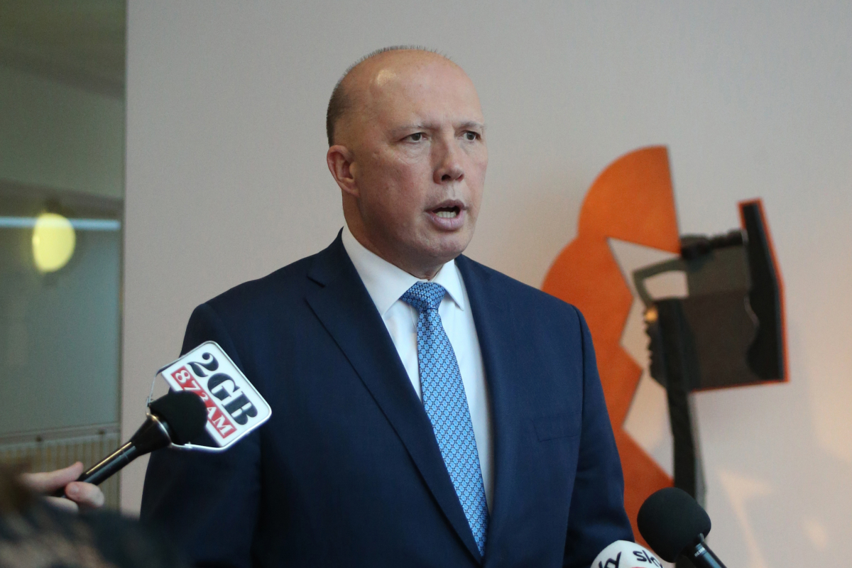 ▲피터 더턴 호주 국방부 장관이 2019년 10월 캔버라 의회에 기자들 앞에서 발언하는 모습. AP뉴시스