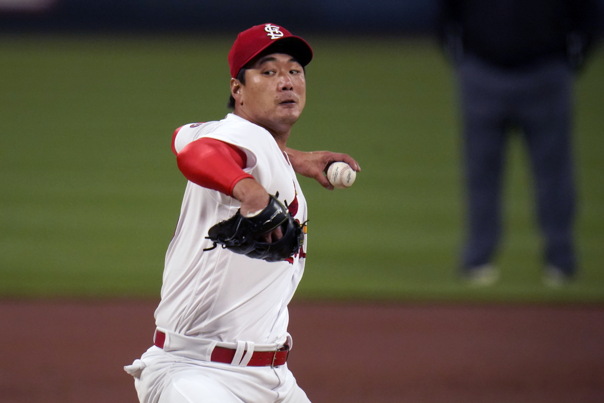 ▲미국 프로야구 메이저리스 세인트루이스의 김광현이 23일(현지시간) 미국 미주리주 부시 스타디움에서 열린 신시내티 레즈와의 경기에 선발 등판해 3회 투구하고 있다. (세인트루이스=AP/뉴시스)