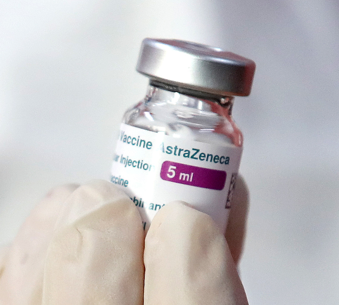 ▲한편, 정부 트래블 버블을 추진 중인 미국령 지역 괌, 사이판의 경우 아스트라제네카 백신 접종자는 여행이 불가하다는 주장이 제기되면서 국민들의 관심이 집중됐다. (뉴시스)