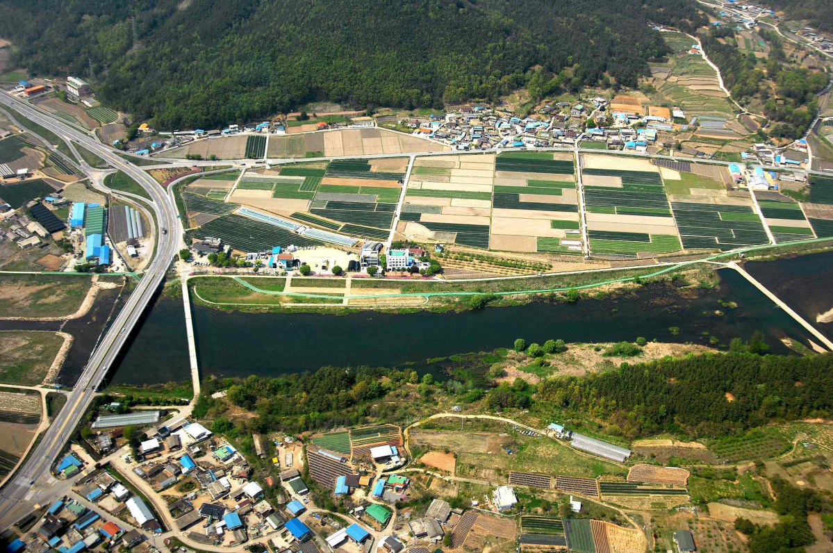 ▲경북 군위군의 한 마을. (출처=군위군)