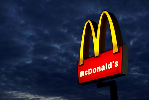 ▲세계 최대 패스트푸드 체인 맥도날드 로고가 보인다. 로이터연합뉴스
