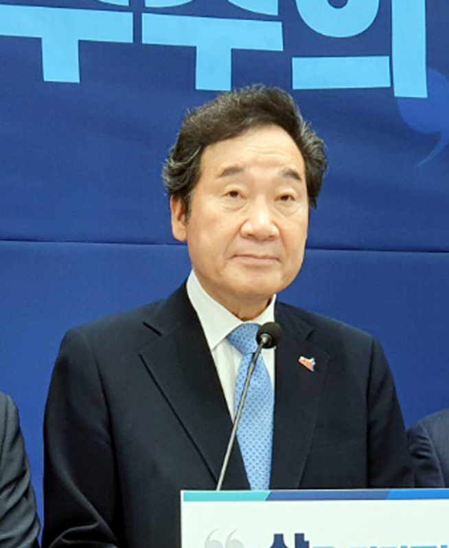 ▲더불어민주당 이낙연 전 대표가 16일 민주당 광주시당에서 기자회견을 하고 있다. (연합뉴스)