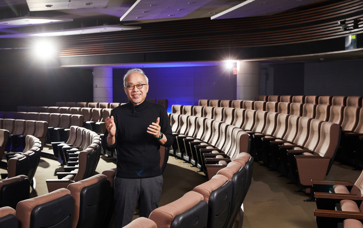 ▲최주선 삼성디스플레이 대표이사가 '디스플레이 위크 2021'에서 '메타버스와 디스플레이의 위대한 미래'를 주제로 기조 연설을 하고 있다 (사진제공=삼성디스플레이)