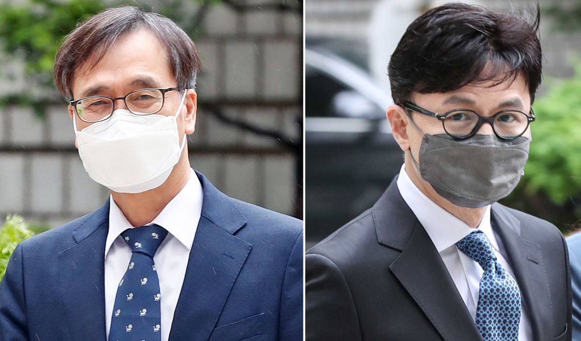 ▲독직폭행 혐의를 받는 정진웅 광주지검 차장검사(왼쪽 사진)가 21일 오전 서울 서초구 서울중앙지방법원에 열린 1심 공판에 출석하고 있다. 같은 날 오후 한동훈 검사장이 증인으로 법정에 출석하고 있다.    (연합뉴스)