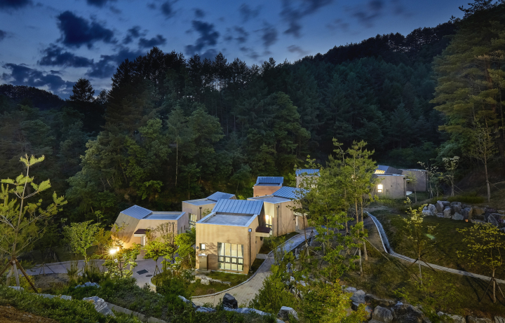 ▲문화체육관광부와 한국관광공사가 추천한 '2021년 웰니스 관광지'에 뽑힌 울진 금강송 에코리움. (사진=경상북도)