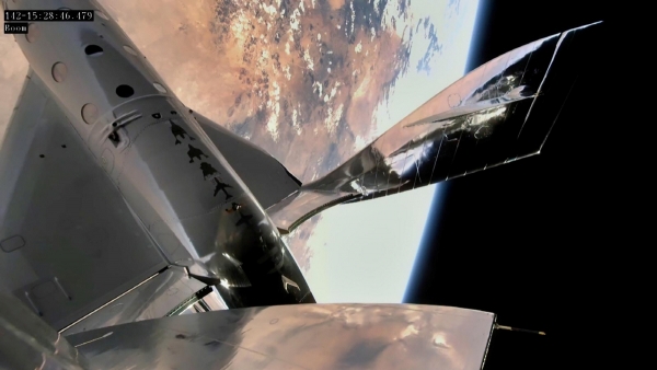 ▲버진갤럭틱의 우주선 유니티에서 찍은 지구의 모습. 로이터연합뉴스 
