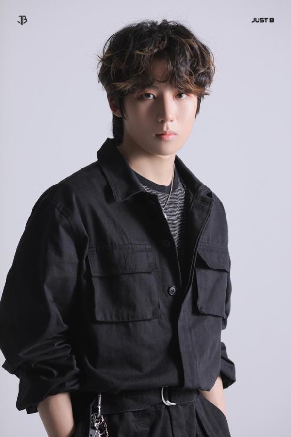 ▲저스트비 건우(사진 = 블루닷엔터테인먼트 제공)