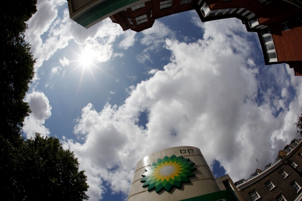 ▲석유 대기업 BP 로고가 2009년 7월 28일 영국 런던 중심가에 있는 주유소에서 보인다. 런던/로이터연합뉴스
