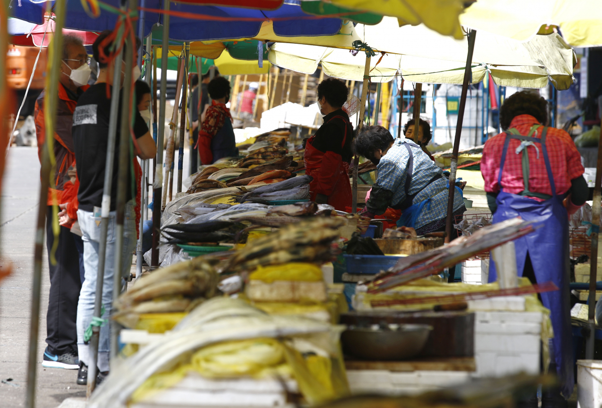▲지난달 23일 오전 서울 송파구 가락농수산물종합도매시장이 한산한 모습을 보이고 있다. (뉴시스)