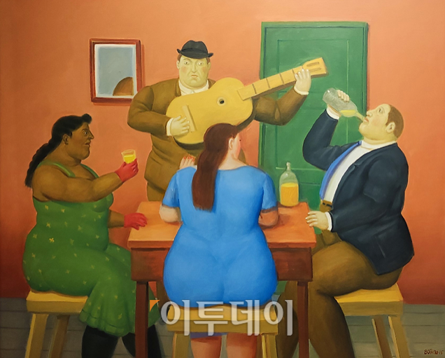 ▲페르난도 보테로 작 'People Drinking'. (제공=테사)