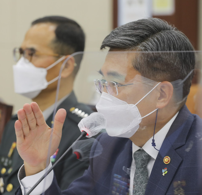 ▲9일 오전 국회에서 열린 국방위 전체회의에 출석한 서욱 국방부 장관이 의원들의 질의에 답변하고 있다. (연합뉴스)