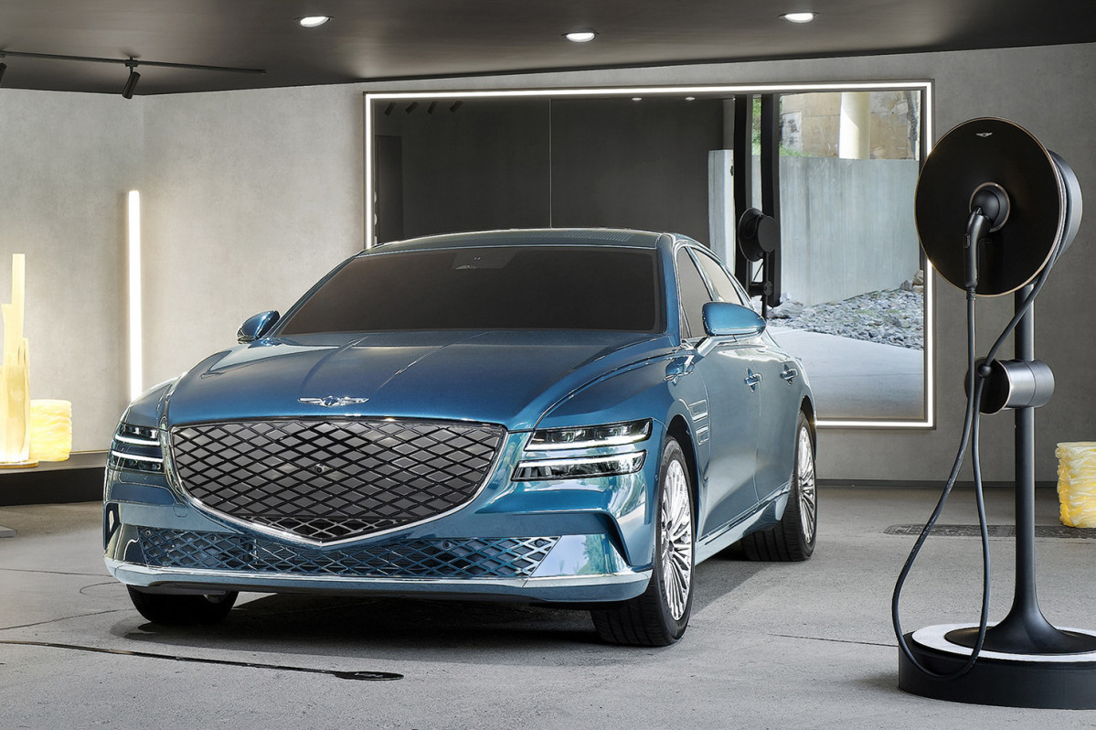 ▲제네시스가 첫 전기차인 G80 전동화 모델을 일반에게 처음으로 공개한다.  (사진제공=제네시스)