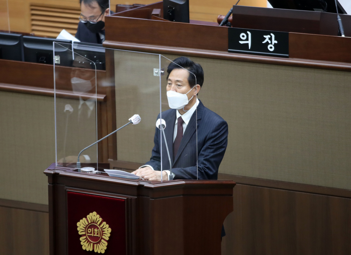 ▲오세훈 서울시장이 4월 19일 오후 서울 중구 서울시의회에서 열린 '제300회 시의회 임시회'에 참석해 인사말을 하고 있다.  (뉴시스)