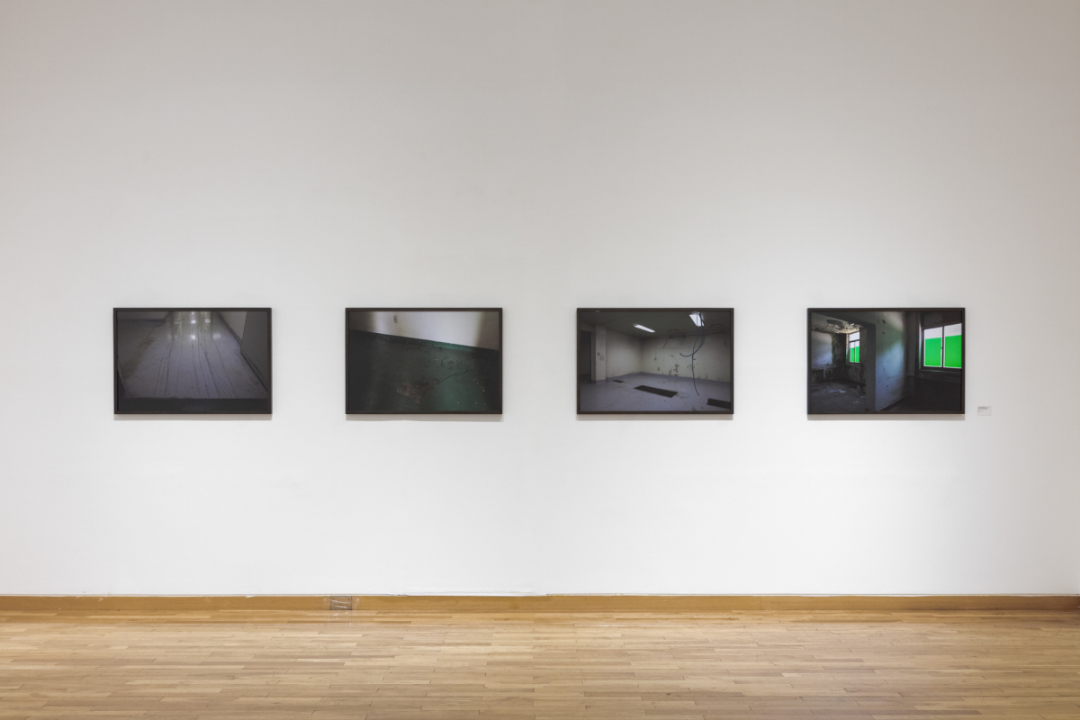 ▲윤정미 작가의 '구(舊)동물실험실' 시리즈. (사진=금호미술관)