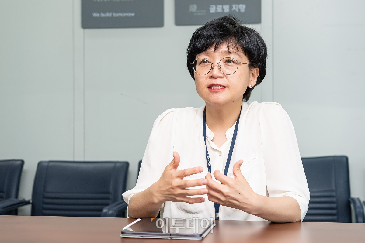 ▲주로 건설현장이나 사업본부에서 주로 있었다는 안 팀장은 기술연구원으로 옮겨와 연구단계와 개발단계에서 두 가지를 모두 만족할만한 결과물을 내놓고 싶다는 바람을 전했다. (조현호 기자 hyunho@)