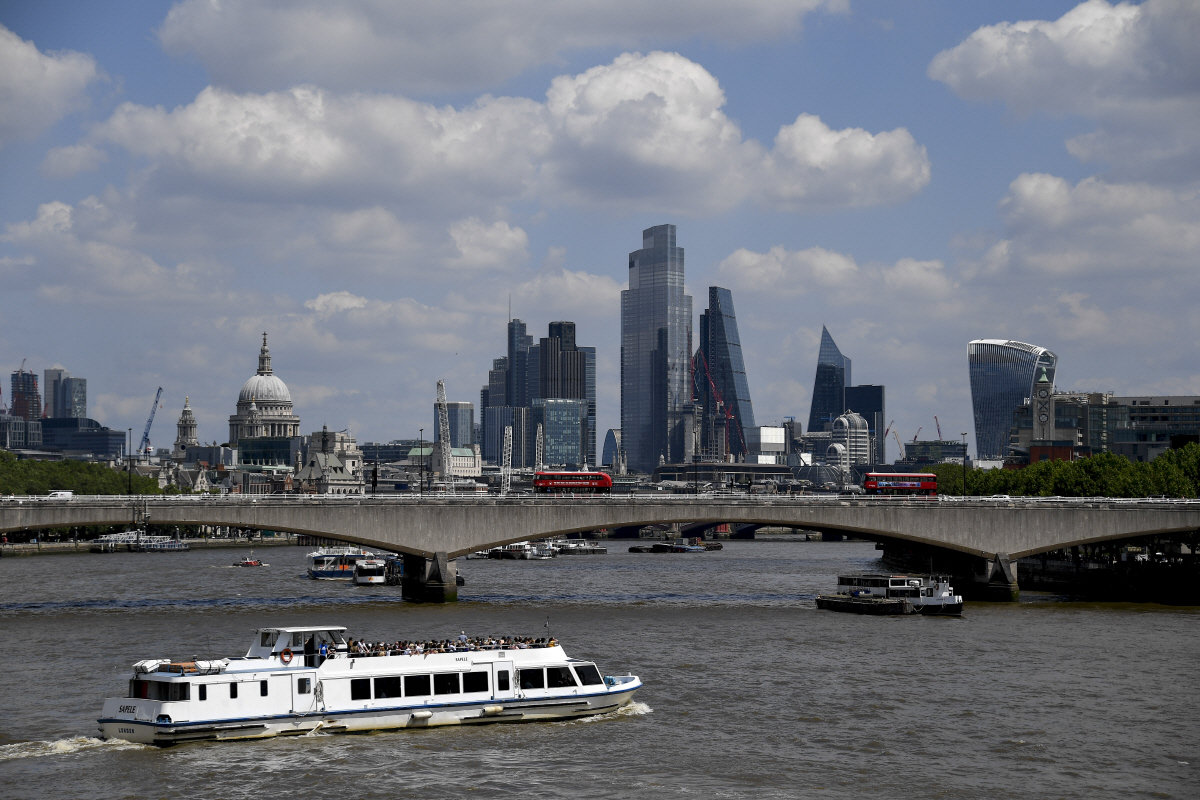 ▲영국 런던에서 금융회사들이 몰려 있는 ‘시티 오브 런던’ 전경. 런던/AP뉴시스

