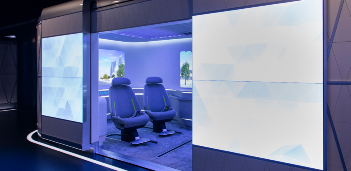 ▲목적기반 모빌리티(PBV)에 직접 탑승해볼 수도 있다. PBV는 도심 내에서 살아가며 필요한 서비스를 다양하게 지원하는 모빌리티다.  (사진제공=현대차)