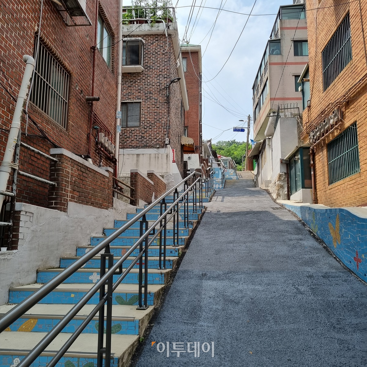 ▲서울 은평구 증산동 G공인 관계자는 "현금청산일이 조정되면서 3주 동안 빌라 매매시장에 불이 붙었다. 2억5000만 원짜리 주택이 6억~7억 원까지 갔다"며 혀를 내둘렀다. (박민웅 기자 pmw7001@)