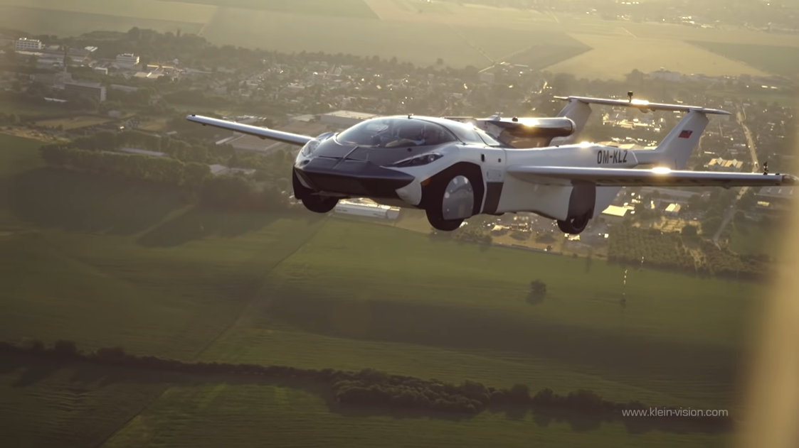 ▲비행 테스트 중인 에어카 (유튜브 채널 'KleinVision' 캡처)