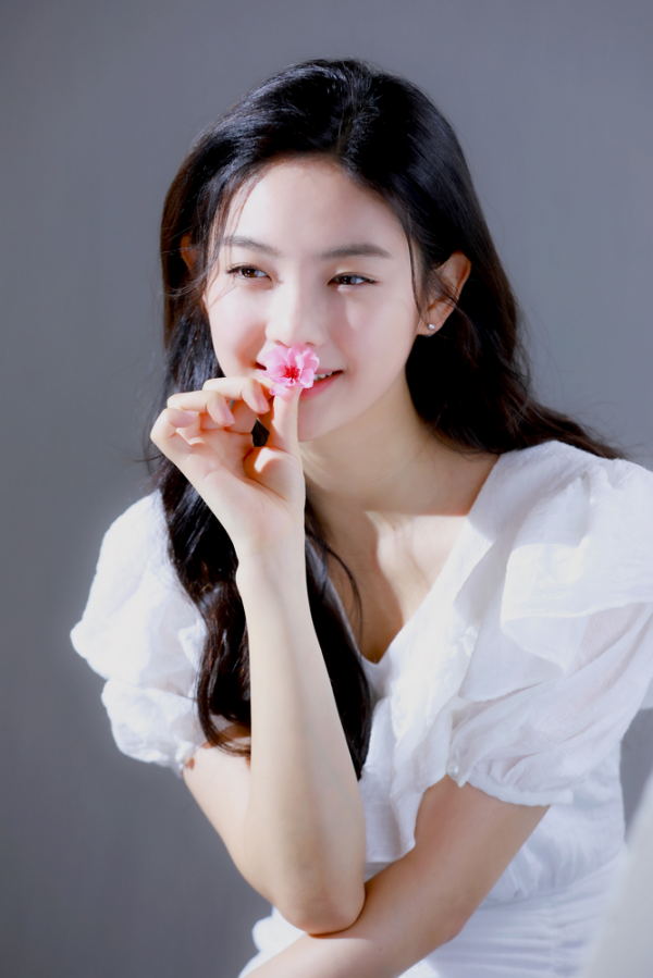 ▲우다비(사진 = n.CH엔터테인먼트, 하이트 진로 제공)