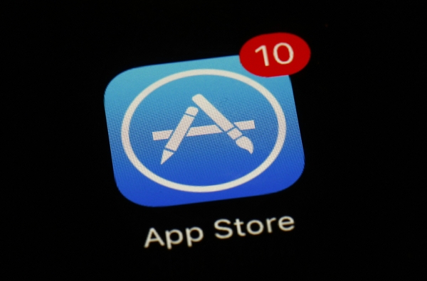 ▲애플 앱스토어 앱이 휴대폰 화면에서 보인다. AP뉴시스
