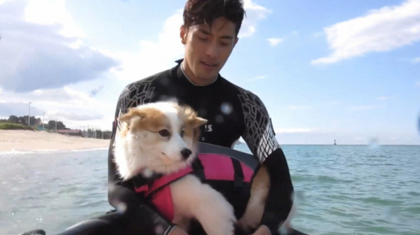 ▲'나혼자산다' 성훈 패들보드(사진제공=MBC)