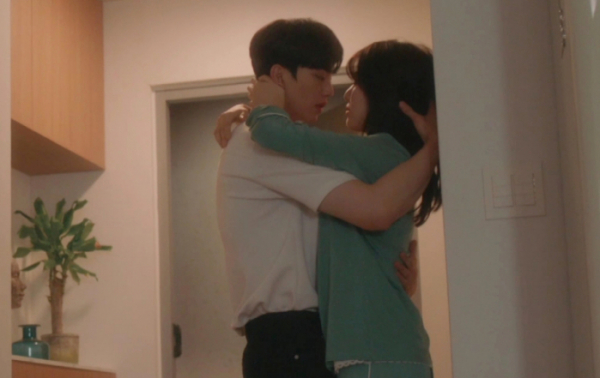 ▲‘알고있지만’(사진제공=JTBC)