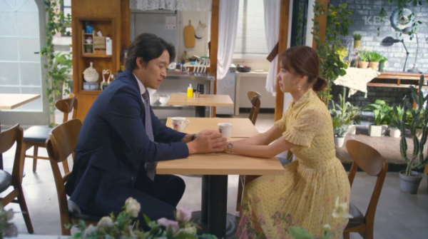 ▲'복덩이 엄마' 되겠다는 이광식(홍은희)(사진=KBS2 '오케이 광자매' 방송화면 캡처)