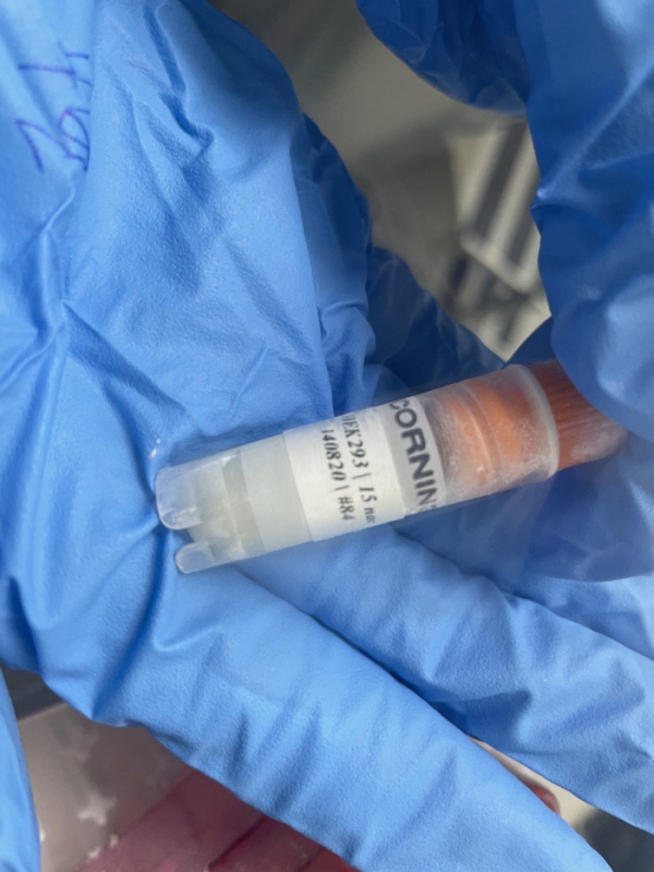 ▲Δ최근 러시아 RDIF가 휴온스글로벌 컨소시엄에게 보낸 스푸트니크 백신 생산용 세포 바이알 (사진제공=휴온스글로벌)