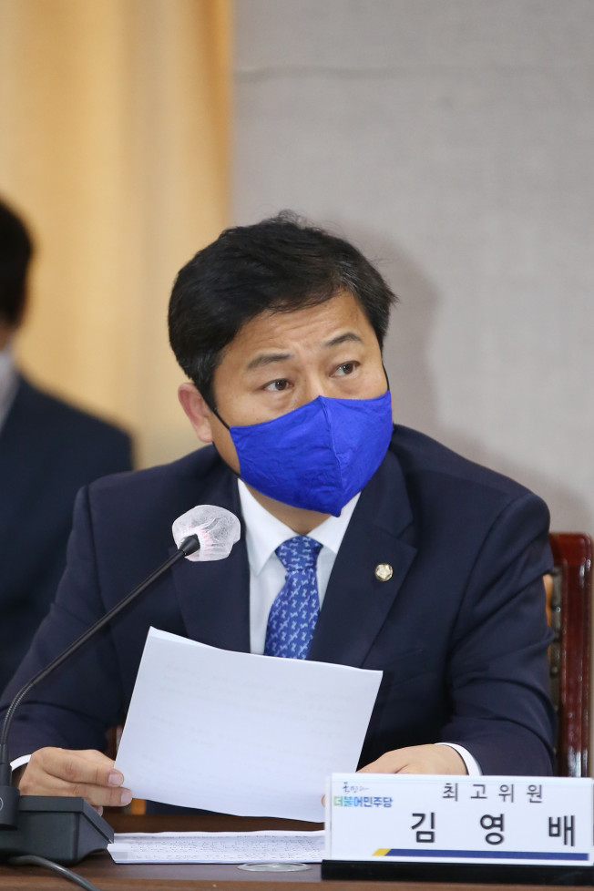 ▲21일 오전 광주 서구 광주시청 중회의실에서 열린 더불어민주당-광주시 예산정책협의회에서 민주당 김영배 최고위원이 발언하고 있다. (연합뉴스)