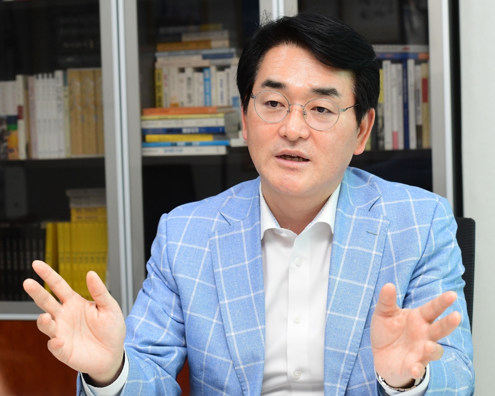 ▲민주당 대권주자 박용진 의원이 6일 서울 여의도 국회 의원회관에서 이투데이와 인터뷰를 하고 있다. 고이란 기자 photoeran@