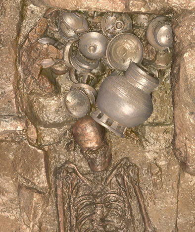 ▲경주 신라시대 탑동유적에서 발견된 키 180cm의 남성 인골의 3D 스캐닝 사진 (문화재청)