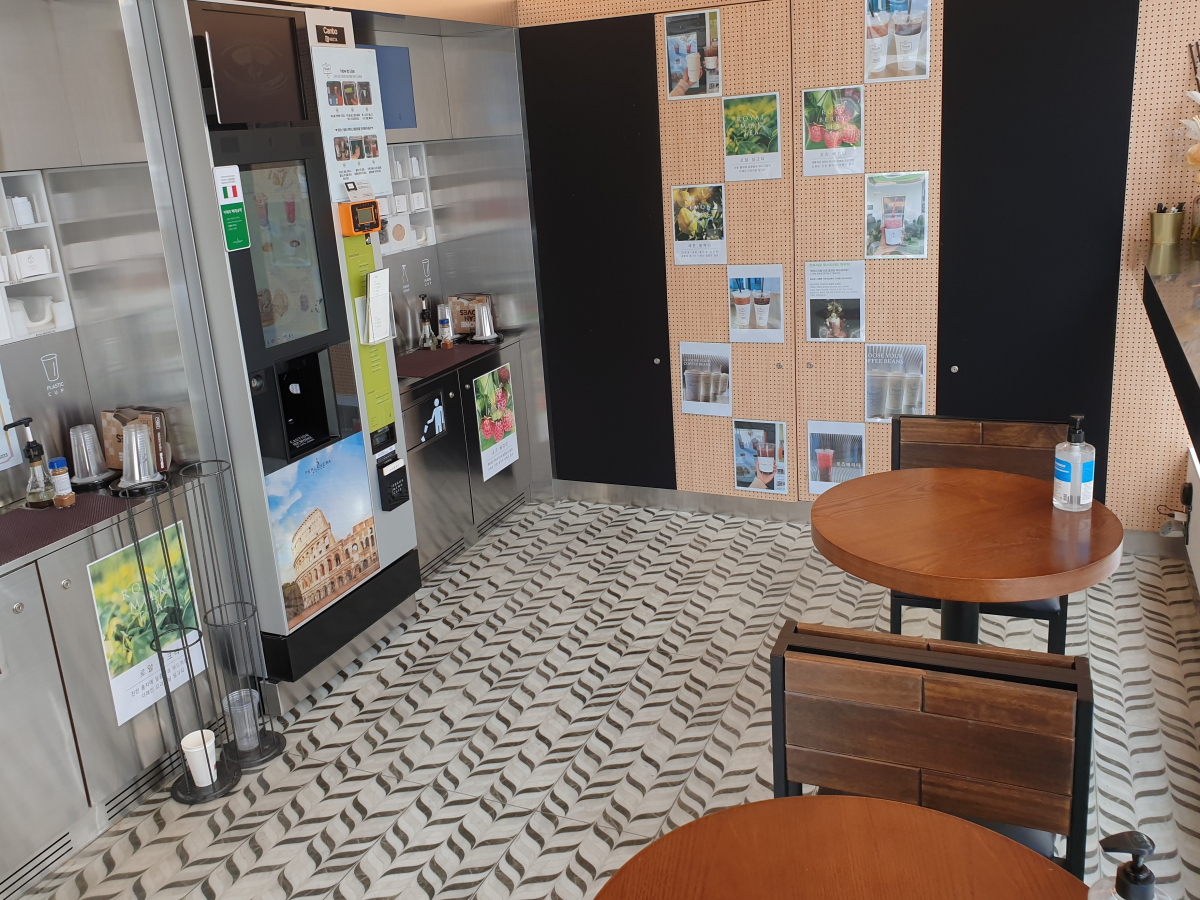 ▲20일 서울 강남구 내 위치한 무인카페 전경.  (심민규 기자 wildboar@)