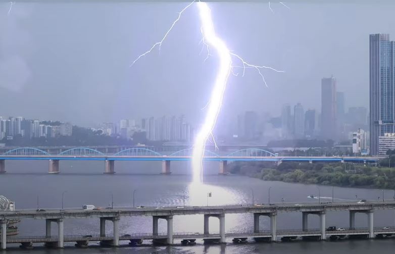 (Daily Seoul Live Camera - Hangang 채널 영상 캡처)