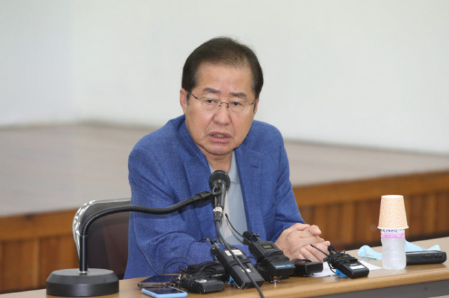 ▲대권에 도전하는 국민의힘 홍준표 의원이 16일 오후 대구시당에서 기자간담회를 하고 있다. (연합뉴스)