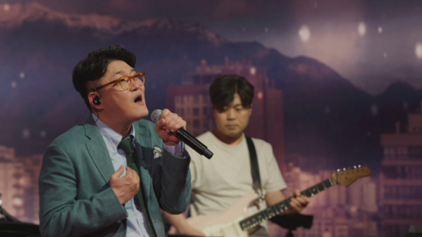 ▲'스페이스 공감' 김현철(사진제공=EBS1)