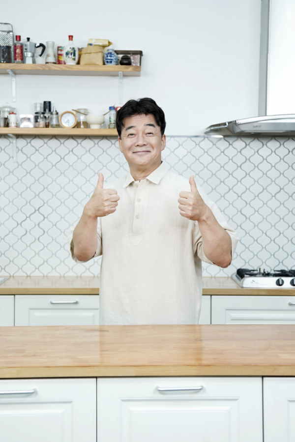 ▲JTBC '백종원의 국민음식-글로벌 푸드 편' 제작발표회 하는 백종원 (사진제공=JTBC)