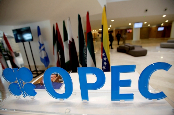 ▲2016년 9월 28일 알제리의 수도 알제에서 석유수출국기구(OPEC) 로고가 보인다. 알제/로이터연합뉴스