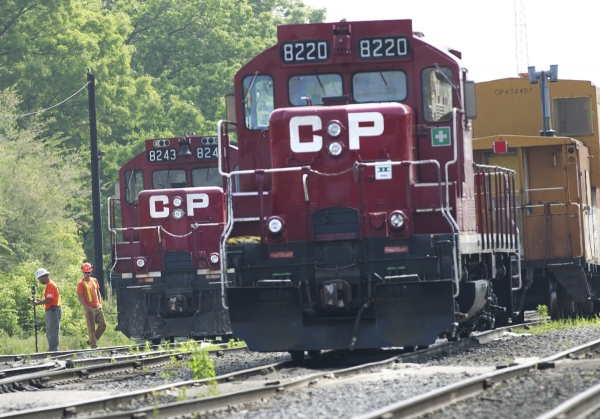 ▲캐나다 토론토에서 캐나디안퍼시픽철도 열차가 2012년 5월 23일 운행을 준비하고 있다. 토론토/AP뉴시스
