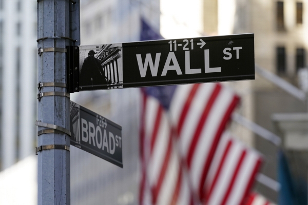 ▲뉴욕증권거래소(NYSE) 앞에 월가를 표시하는 표지판. AP뉴시스
